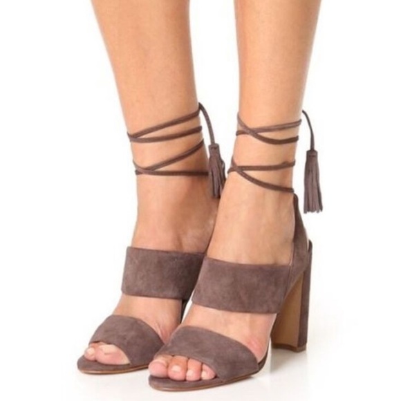 Madewell Shoes - Madewell octavia brown velvet tassel tie heels